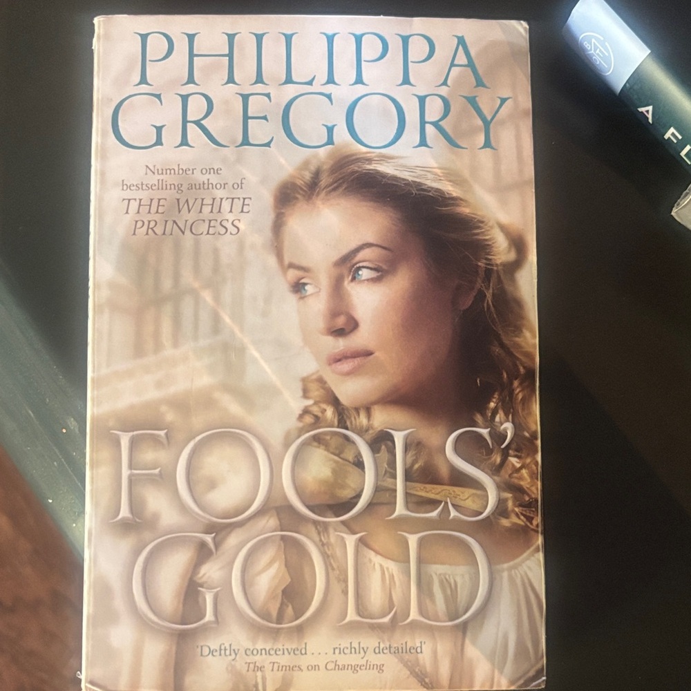 Fool's Gold by Philippa Gregory - Cream & Blue Paperback